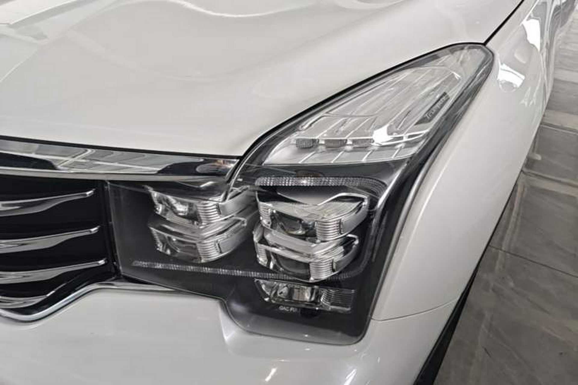 Used GAC Trumpchi GS8 2017 320T Two-Wheel Drive Luxury Smart Connectivity Version (7 Seats) Left Front Headlight