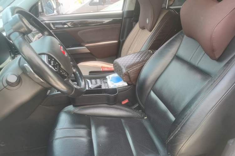 Used GAC Trumpchi GS8 2017 320T Two-Wheel Drive Luxury Smart Connectivity Version (7 Seats) Left Front Seat