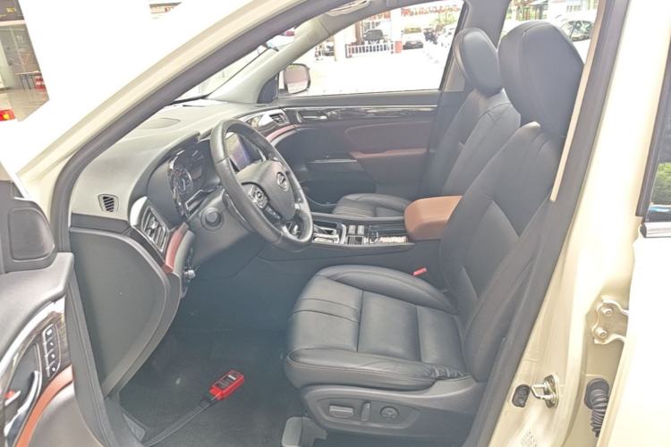 Used GAC Trumpchi GS8 2017 320T Two-Wheel Drive Luxury Smart Connectivity Version (7 Seats) Left Front Seat