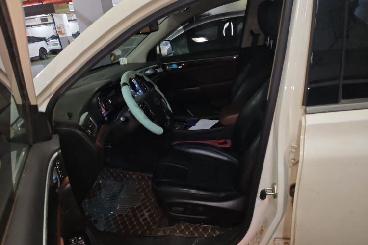 Used GAC Trumpchi GS8 2017 320T Two-Wheel Drive Luxury Smart Connectivity Version (7 Seats) Left Front Seat