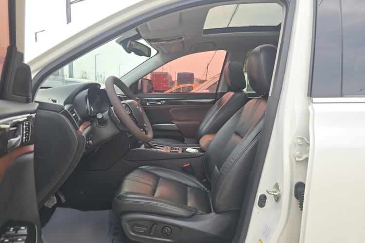 Used GAC Trumpchi GS8 2017 320T Two-Wheel Drive Luxury Smart Connectivity Version (7 Seats) Left Front Seat