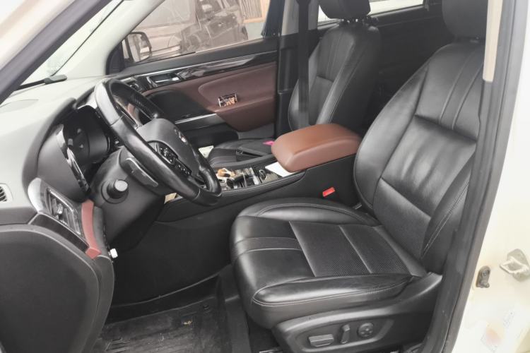 Used GAC Trumpchi GS8 2017 320T Two-Wheel Drive Luxury Smart Connectivity Version (7 Seats) Left Front Seat