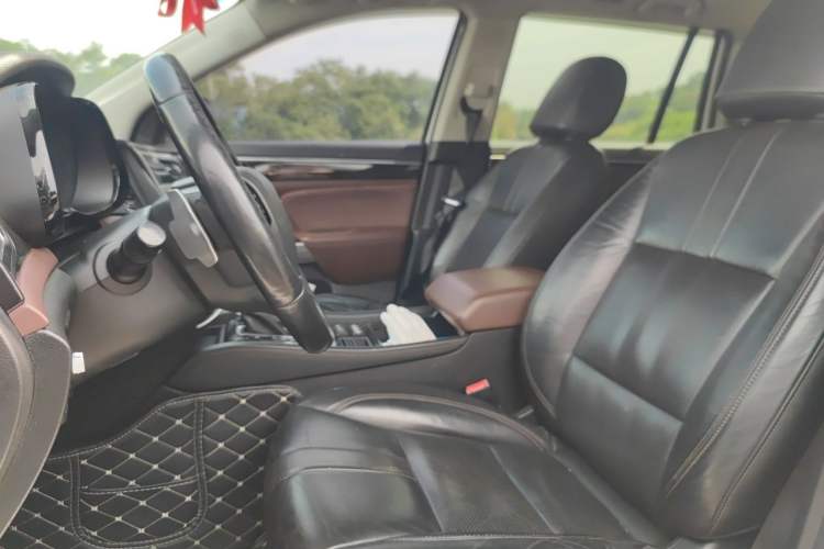 Used GAC Trumpchi GS8 2017 320T Two-Wheel Drive Luxury Smart Connectivity Version (7 Seats) Left Front Seat
