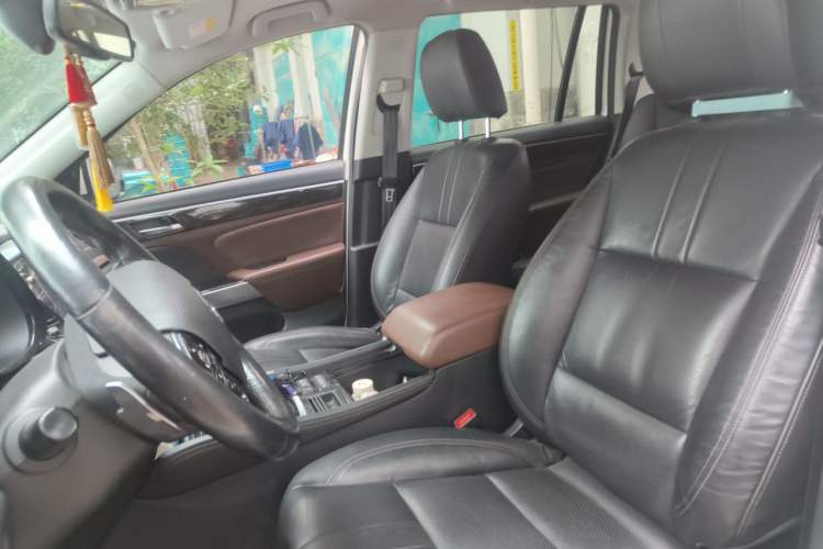 Used GAC Trumpchi GS8 2017 320T Two-Wheel Drive Luxury Smart Connectivity Version (7 Seats) Left Front Seat
