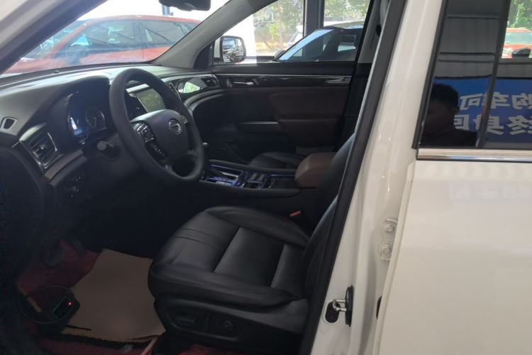 Used GAC Trumpchi GS8 2017 320T Two-Wheel Drive Luxury Smart Connectivity Version (7 Seats) Left Front Seat