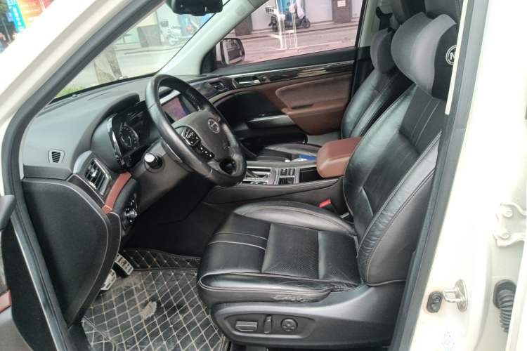 Used GAC Trumpchi GS8 2017 320T Two-Wheel Drive Luxury Smart Connectivity Version (7 Seats) Left Front Seat