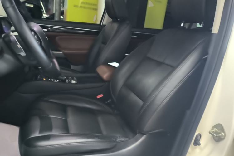 Used GAC Trumpchi GS8 2017 320T Four-Wheel Drive Luxury Smart Connectivity Version (7 Seats) Left Front Seat