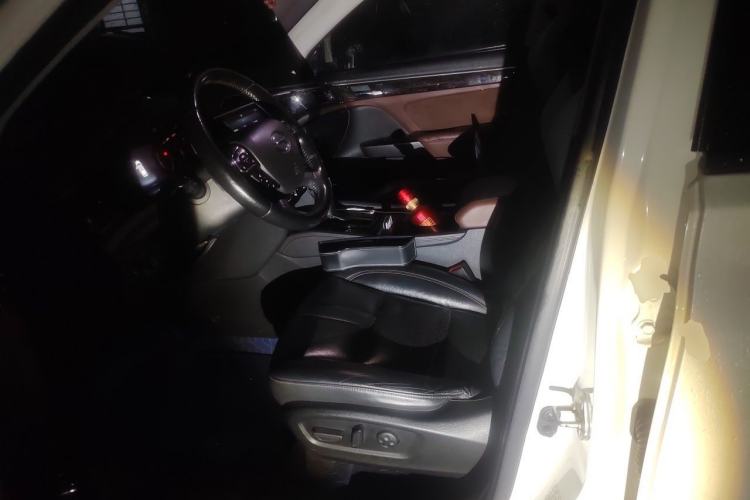 Used GAC Trumpchi GS8 2017 320T Two-Wheel Drive Prestige Version (7 Seats) Left Front Seat