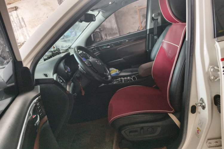 Used GAC Trumpchi GS8 2017 320T Two-Wheel Drive Luxury Smart Connectivity Version (7 Seats) Left Front Seat