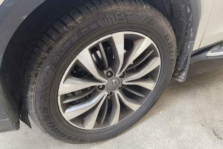 Used GAC Trumpchi GS8 2017 320T Two-Wheel Drive Luxury Smart Connectivity Version (7 Seats) Left Front Wheel Hub