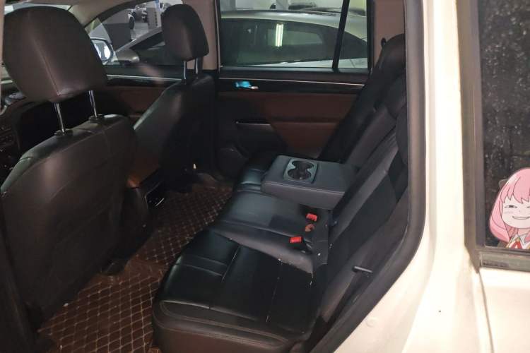 Used GAC Trumpchi GS8 2017 320T Two-Wheel Drive Luxury Smart Connectivity Version (7 Seats) Left Rear Seat