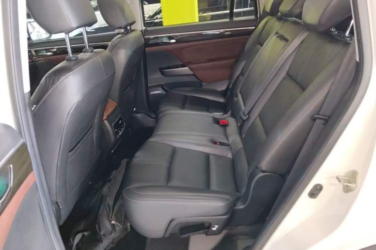 Used GAC Trumpchi GS8 2017 320T Four-Wheel Drive Luxury Smart Connectivity Version (7 Seats) Left Rear Seat
