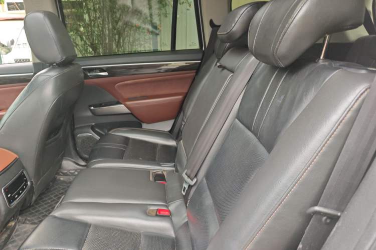 Used GAC Trumpchi GS8 2017 320T Four-Wheel Drive Supreme Edition (7-seater) Left Rear Seat