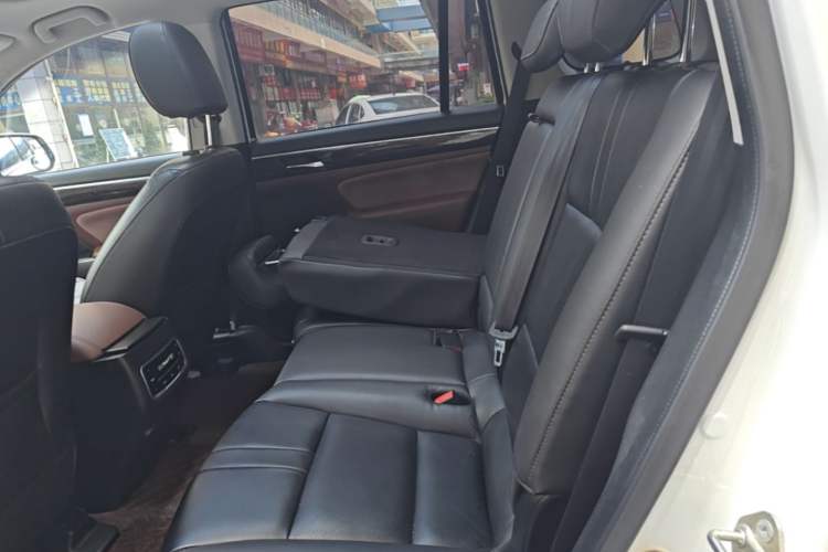 Used GAC Trumpchi GS8 2017 320T Two-Wheel Drive Luxury Smart Connectivity Version (7 Seats) Left Rear Seat