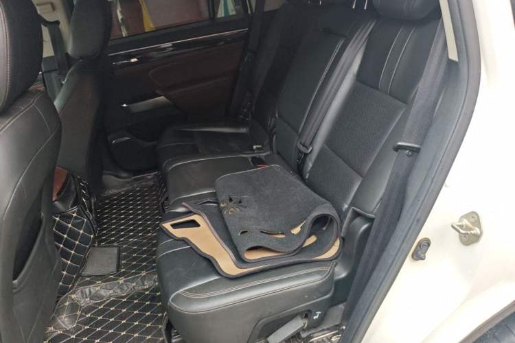 Used GAC Trumpchi GS8 2017 320T Four-Wheel Drive Luxury Smart Connectivity Version (7 Seats) Left Rear Seat