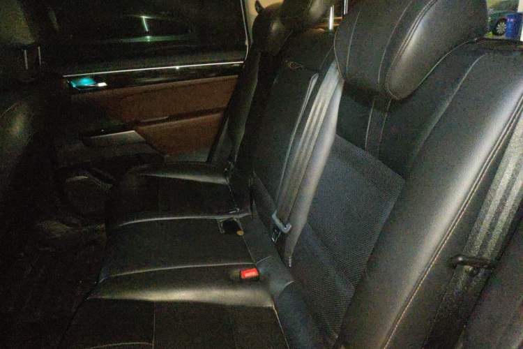 Used GAC Trumpchi GS8 2017 320T Two-Wheel Drive Luxury Smart Connectivity Version (7 Seats) Left Rear Seat