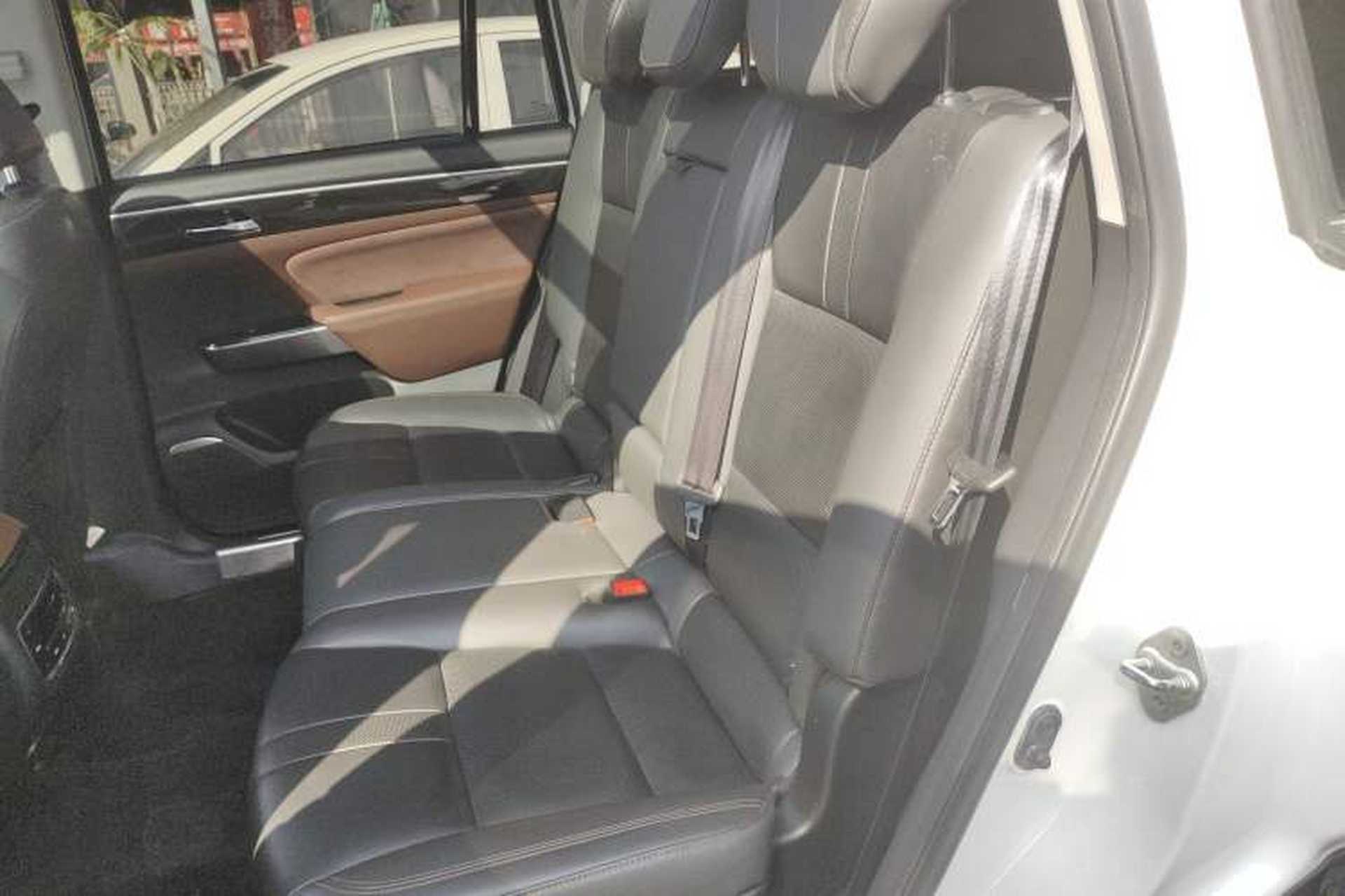 Used GAC Trumpchi GS8 2017 320T Two-Wheel Drive Luxury Smart Connectivity Version (7 Seats) Left Rear Seat