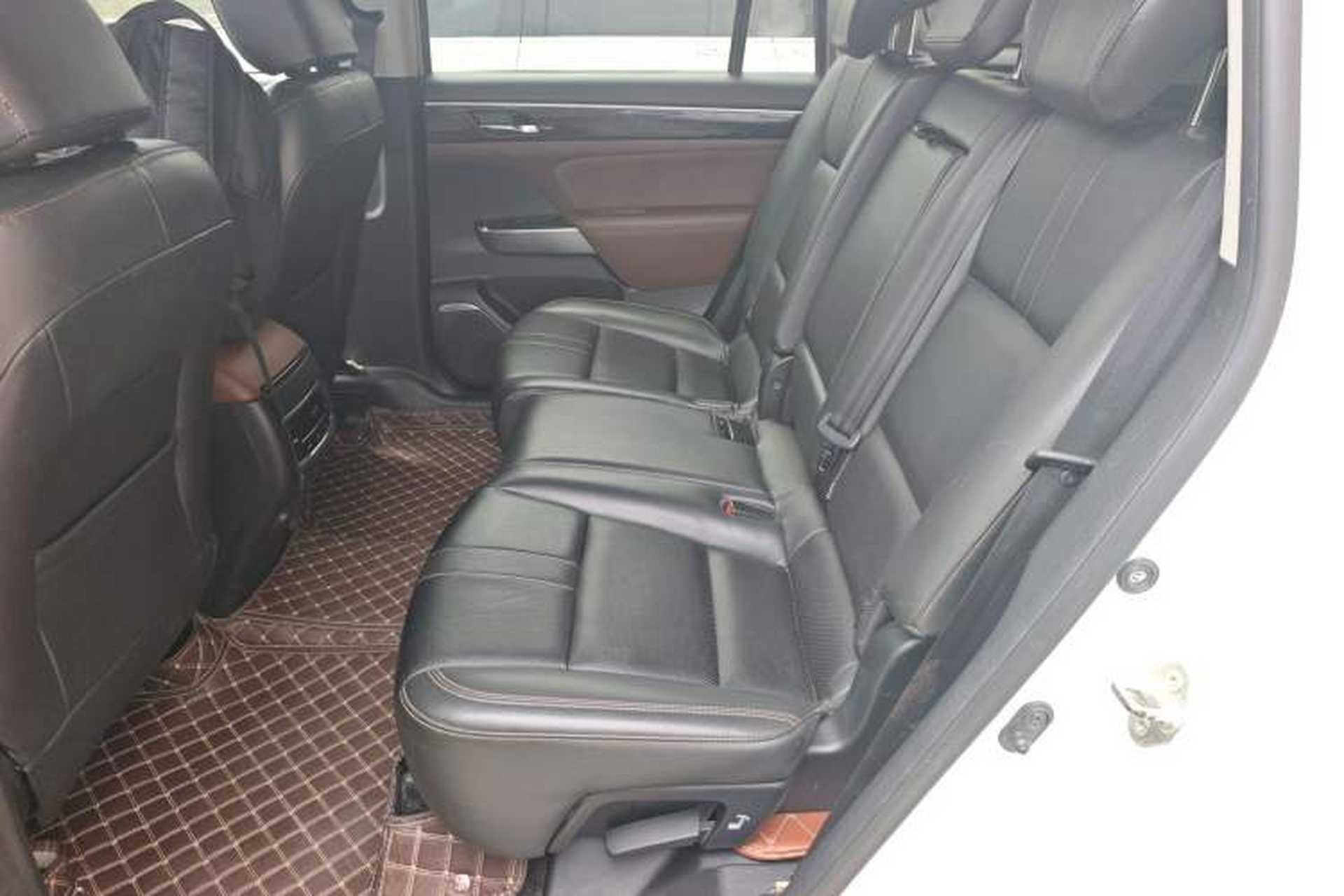 Used GAC Trumpchi GS8 2017 320T Two-Wheel Drive Luxury Smart Connectivity Version (7 Seats) Left Rear Seat