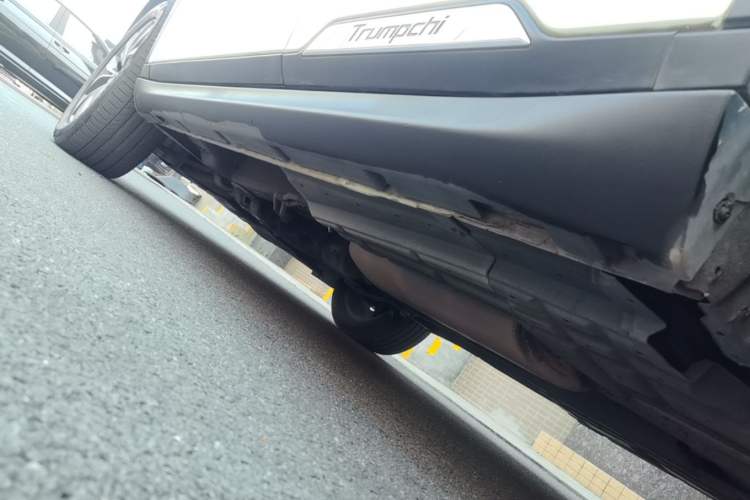 Used GAC Trumpchi GS8 2017 320T Two-Wheel Drive Luxury Smart Connectivity Version (7 Seats) Left Side Sill