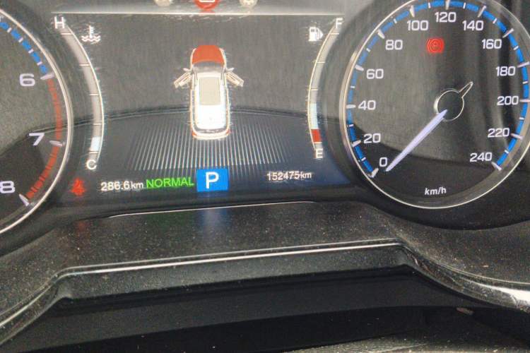 Used GAC Trumpchi GS8 2017 320T Two-Wheel Drive Luxury Smart Connectivity Version (7 Seats) Odometer Close Up