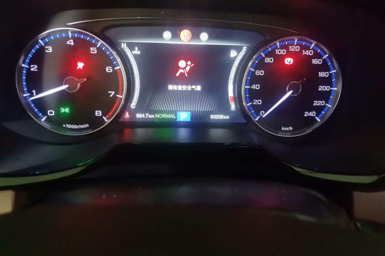 Used GAC Trumpchi GS8 2017 320T Two-Wheel Drive Luxury Smart Connectivity Version (7 Seats) Odometer Close Up