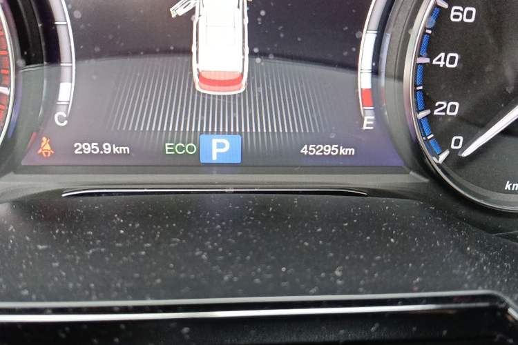 Used GAC Trumpchi GS8 2017 320T Two-Wheel Drive Luxury Smart Connectivity Version (7 Seats) Odometer Close Up