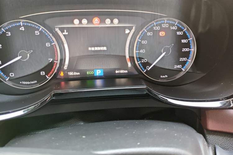 Used GAC Trumpchi GS8 2017 320T Two-Wheel Drive Luxury Smart Connectivity Version (7 Seats) Odometer Close Up