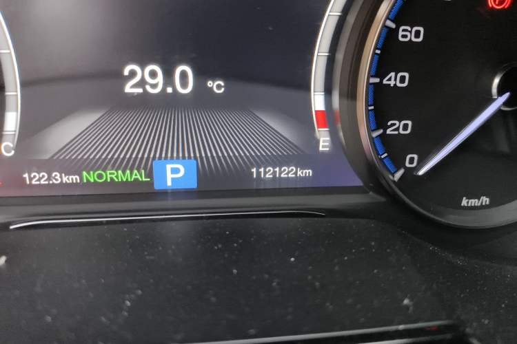 Used GAC Trumpchi GS8 2017 320T Two-Wheel Drive Luxury Smart Connectivity Version (7 Seats) Odometer Close Up