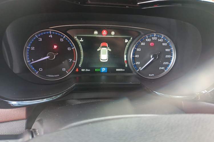 Used GAC Trumpchi GS8 2017 320T Two-Wheel Drive Luxury Edition (7 Seats) Odometer Close Up