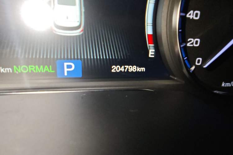 Used GAC Trumpchi GS8 2017 320T Two-Wheel Drive Luxury Edition (7 Seats) Odometer Close Up