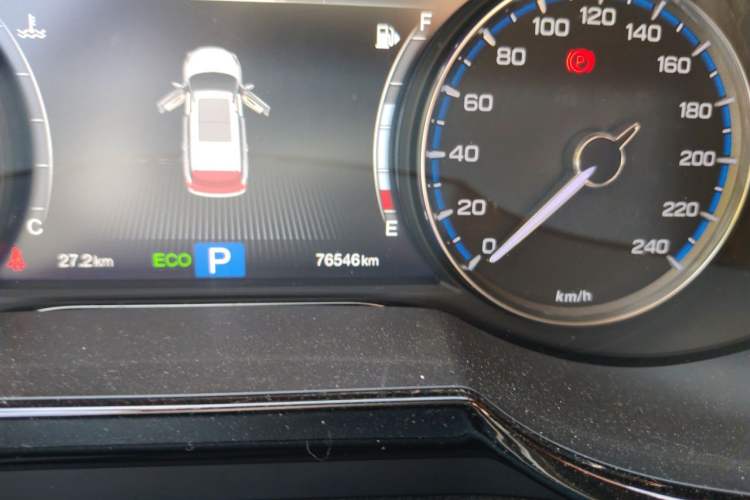 Used GAC Trumpchi GS8 2017 320T Two-Wheel Drive Luxury Smart Connectivity Version (7 Seats) Odometer Close Up
