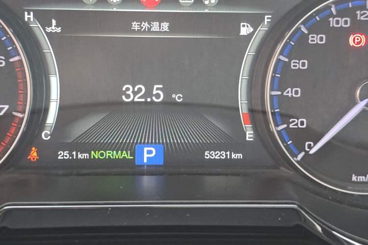 Used GAC Trumpchi GS8 2017 320T Two-Wheel Drive Luxury Smart Connectivity Version (7 Seats) Odometer Close Up