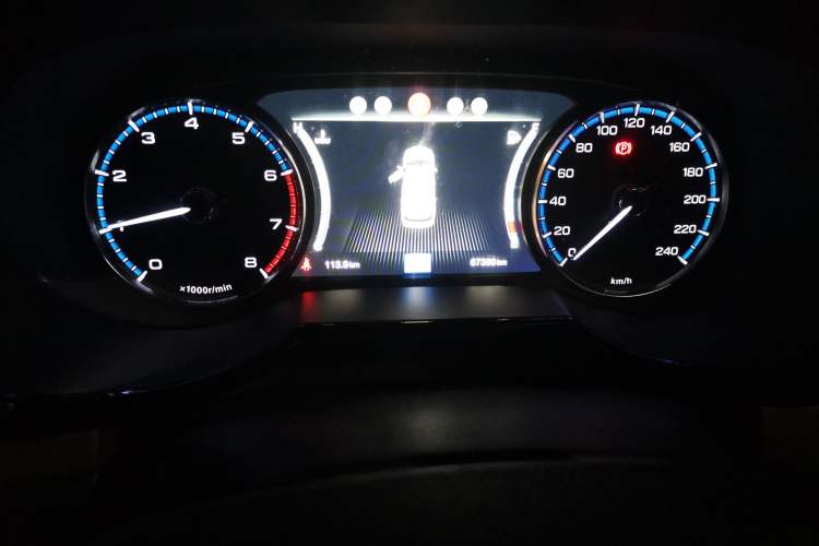 Used GAC Trumpchi GS8 2017 320T Two-Wheel Drive Luxury Smart Connectivity Version (7 Seats) Odometer Close Up