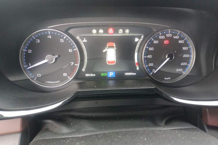 Used GAC Trumpchi GS8 2017 320T Two-Wheel Drive Luxury Smart Connectivity Version (7 Seats) Odometer Close Up