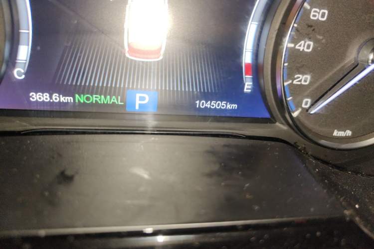 Used GAC Trumpchi GS8 2017 320T Two-Wheel Drive Luxury Smart Connectivity Version (7 Seats) Odometer Close Up