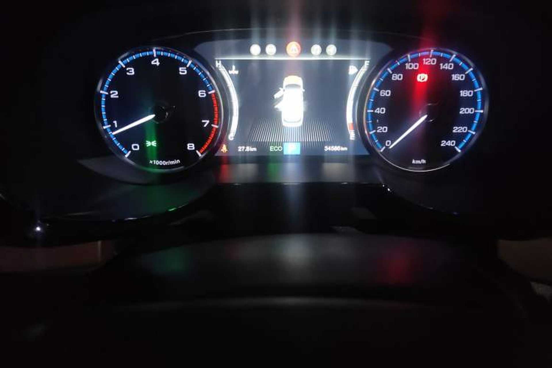 Used GAC Trumpchi GS8 2017 320T Two-Wheel Drive Luxury Smart Connectivity Version (7 Seats) Odometer Close Up