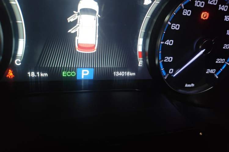 Used GAC Trumpchi GS8 2017 320T Two-Wheel Drive Luxury Smart Connectivity Version (7 Seats) Odometer Close Up