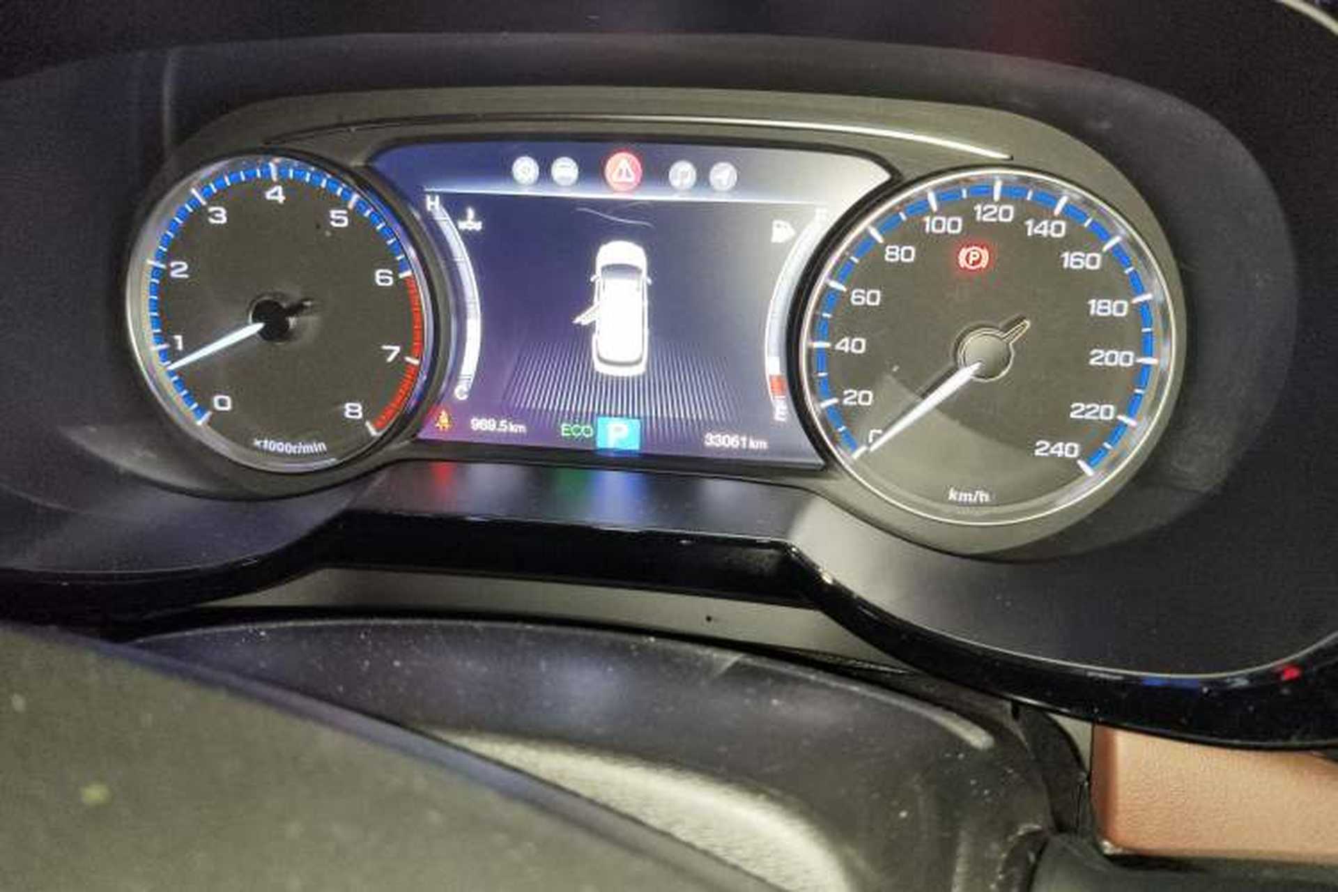 Used GAC Trumpchi GS8 2017 320T Two-Wheel Drive Luxury Smart Connectivity Version (7 Seats) Odometer Close Up