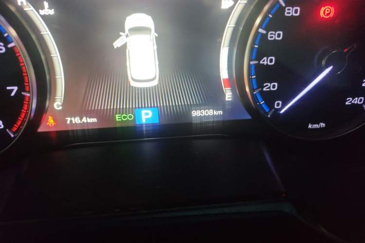 Used GAC Trumpchi GS8 2017 320T Two-Wheel Drive Luxury Smart Connectivity Version (7 Seats) Odometer Close Up