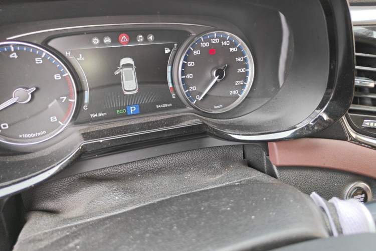 Used GAC Trumpchi GS8 2017 320T Two-Wheel Drive Luxury Smart Connectivity Version (7 Seats) Odometer Close Up