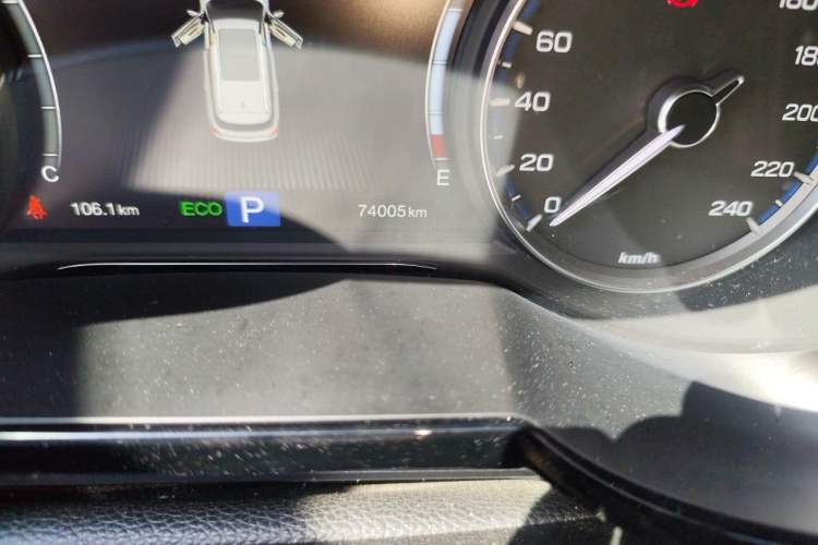 Used GAC Trumpchi GS8 2017 320T Two-Wheel Drive Luxury Smart Connectivity Version (7 Seats) Odometer Close Up