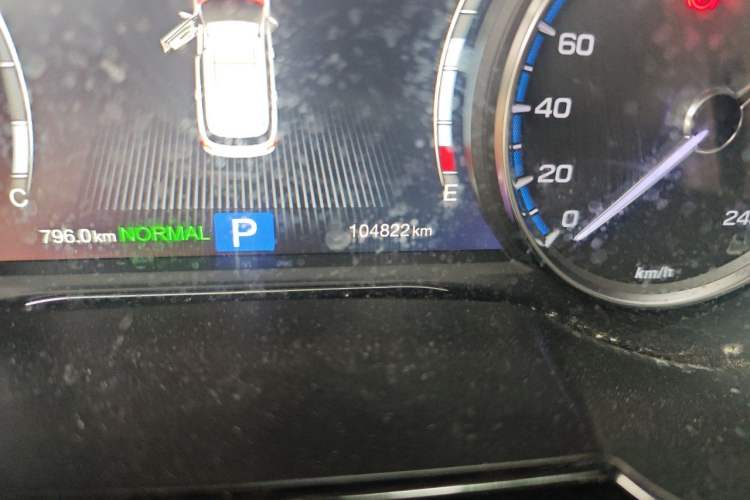 Used GAC Trumpchi GS8 2017 320T Two-Wheel Drive Luxury Smart Connectivity Version (7 Seats) Odometer Close Up