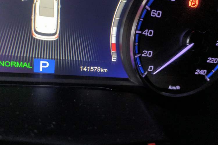 Used GAC Trumpchi GS8 2017 320T Two-Wheel Drive Luxury Smart Connectivity Version (7 Seats) Odometer Close Up