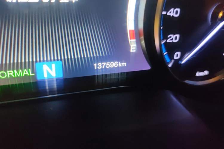 Used GAC Trumpchi GS8 2017 320T Two-Wheel Drive Luxury Smart Connectivity Version (7 Seats) Odometer Close Up