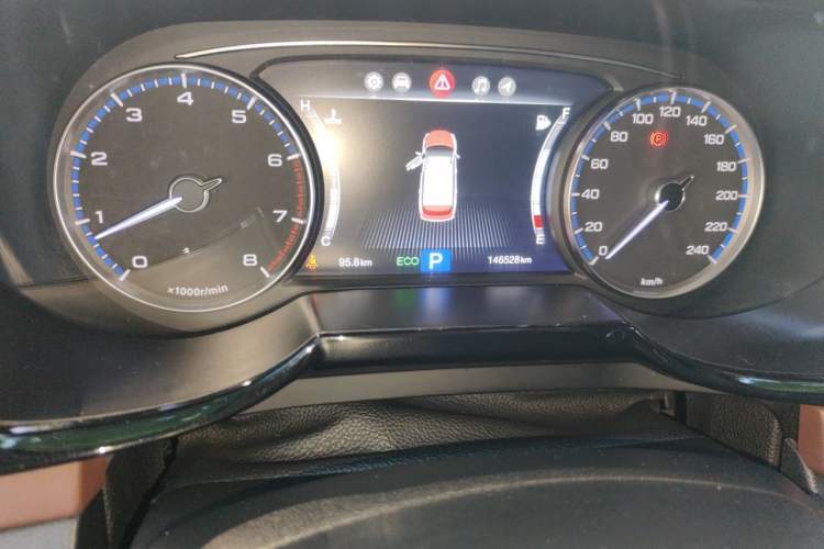 Used GAC Trumpchi GS8 2017 320T Two-Wheel Drive Luxury Smart Connectivity Version (7 Seats) Odometer Close Up