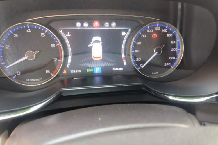 Used GAC Trumpchi GS8 2017 320T Two-Wheel Drive Luxury Smart Connectivity Version (7 Seats) Odometer Close Up