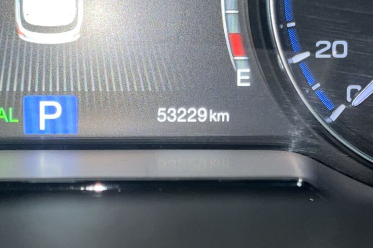 Used GAC Trumpchi GS8 2017 320T Two-Wheel Drive Luxury Smart Connectivity Version (7 Seats) Odometer Close Up