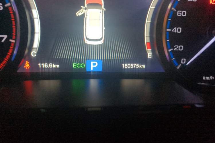 Used GAC Trumpchi GS8 2017 320T Two-Wheel Drive Luxury Smart Connectivity Version (7 Seats) Odometer Close Up