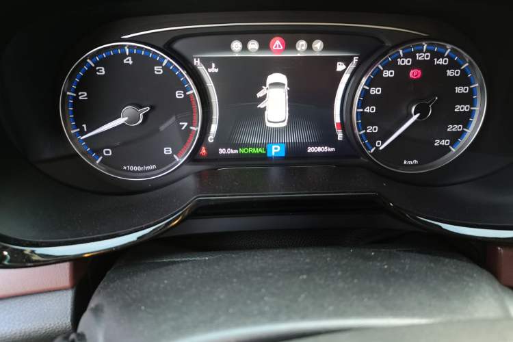 Used GAC Trumpchi GS8 2017 320T Two-Wheel Drive Luxury Smart Connectivity Version (7 Seats) Odometer Close Up