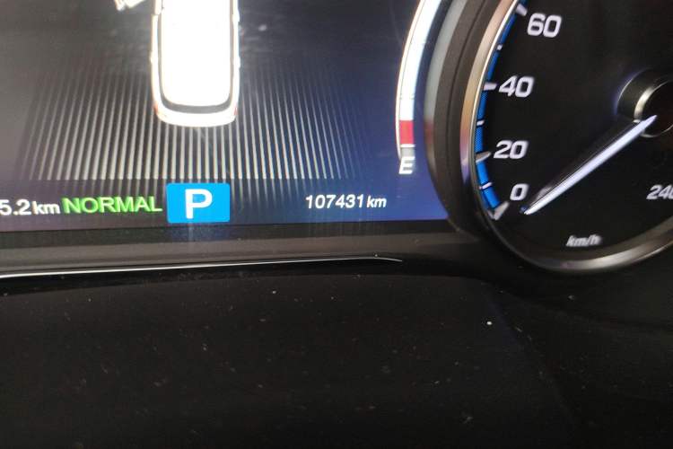 Used GAC Trumpchi GS8 2017 320T Two-Wheel Drive Luxury Smart Connectivity Version (7 Seats) Odometer Close Up